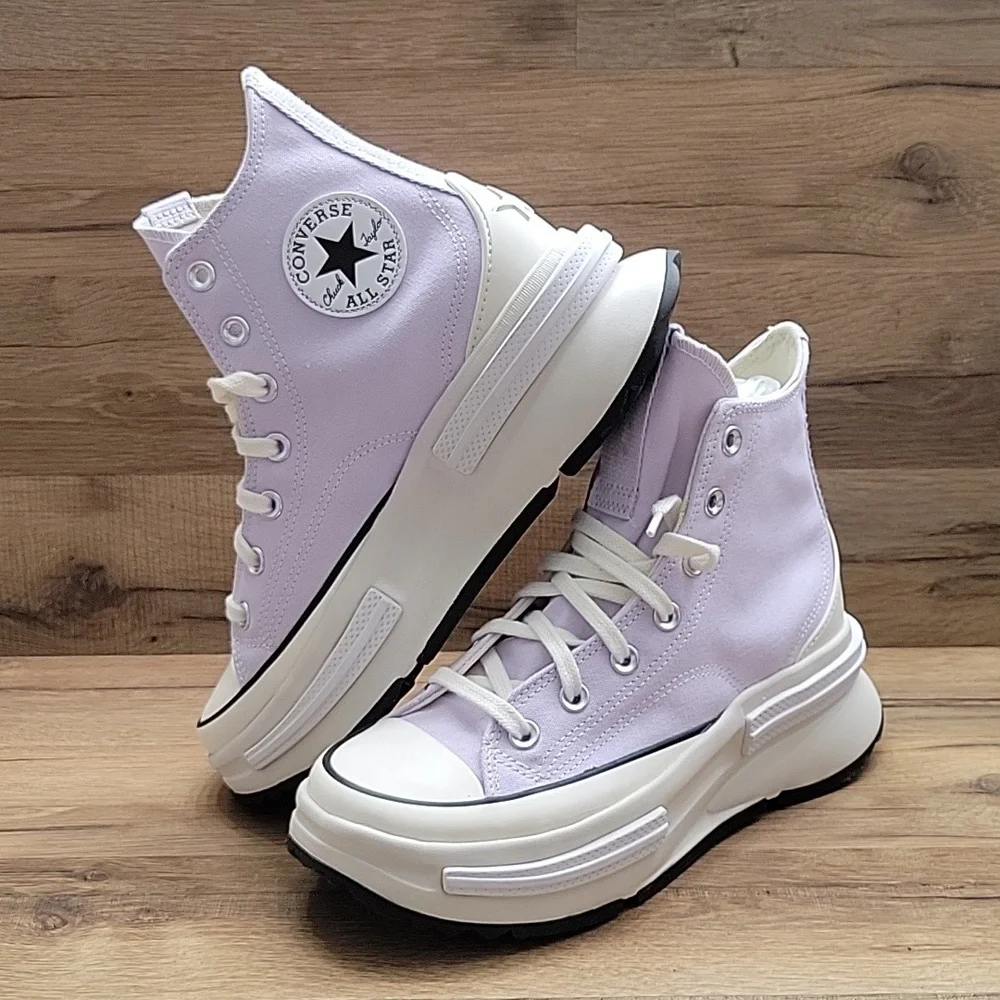 Converse High Top Brand new in the box no lid authentic.